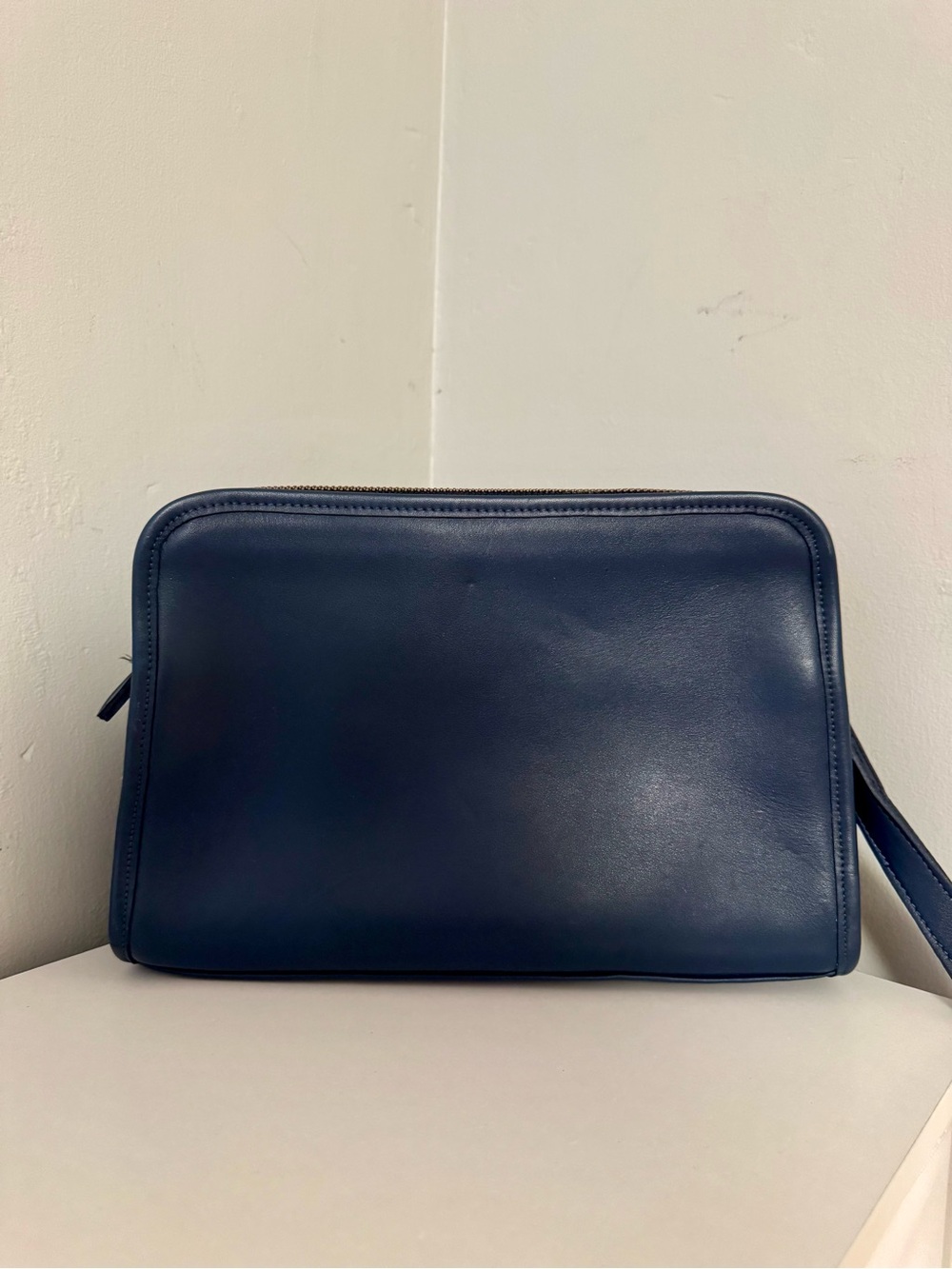Vintage Coach Navy Blue Leather Sutton Zip Crossbody Bag 9814